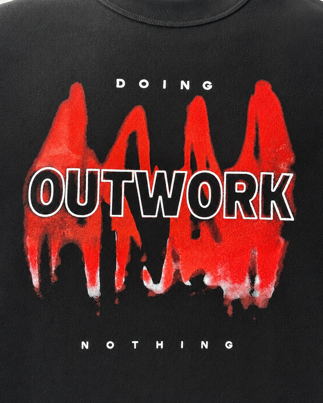 CAMISETA BOXY FIT NEGRA / OUTWORK