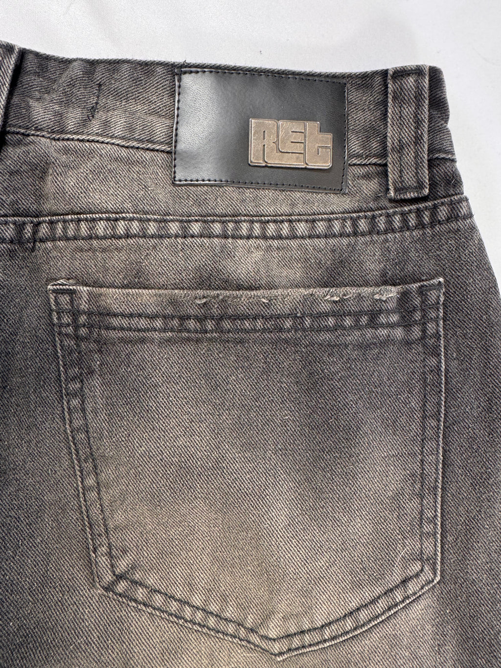 FLARE TITAN / DIRTY GRIS