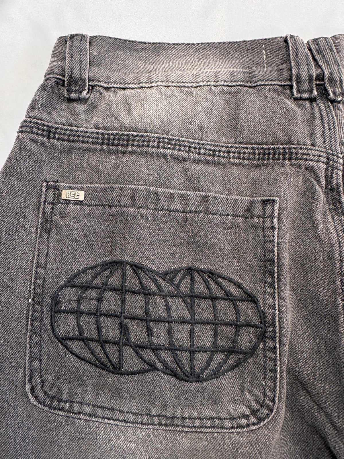 BAGGY KOBY / GRIS