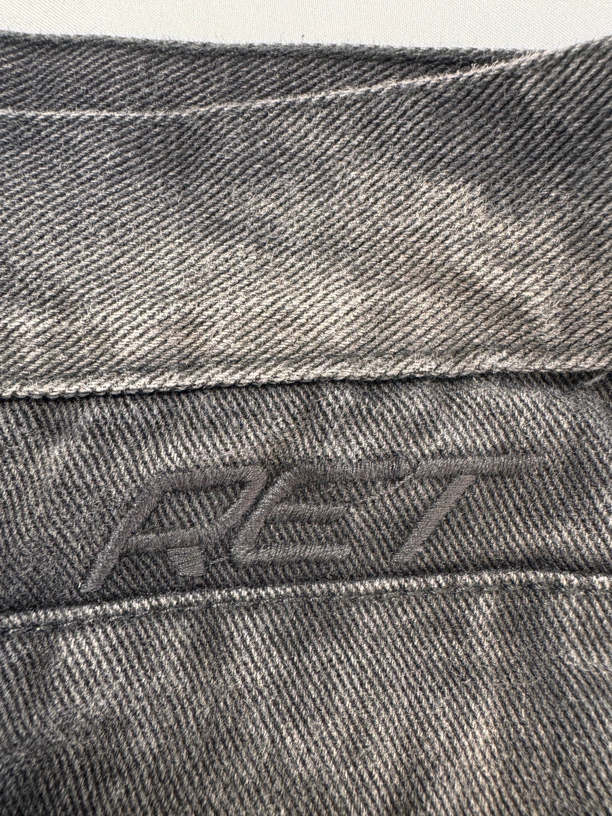 BAGGY DRIFT / GRIS OSCURO